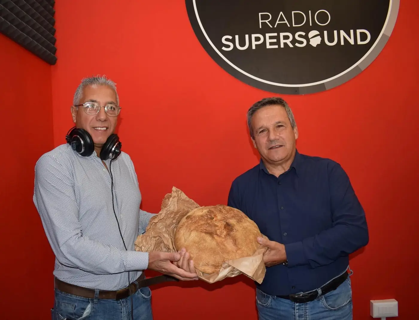Presentazione del Civraxu di Sanluri negli studi di Radio Supersound